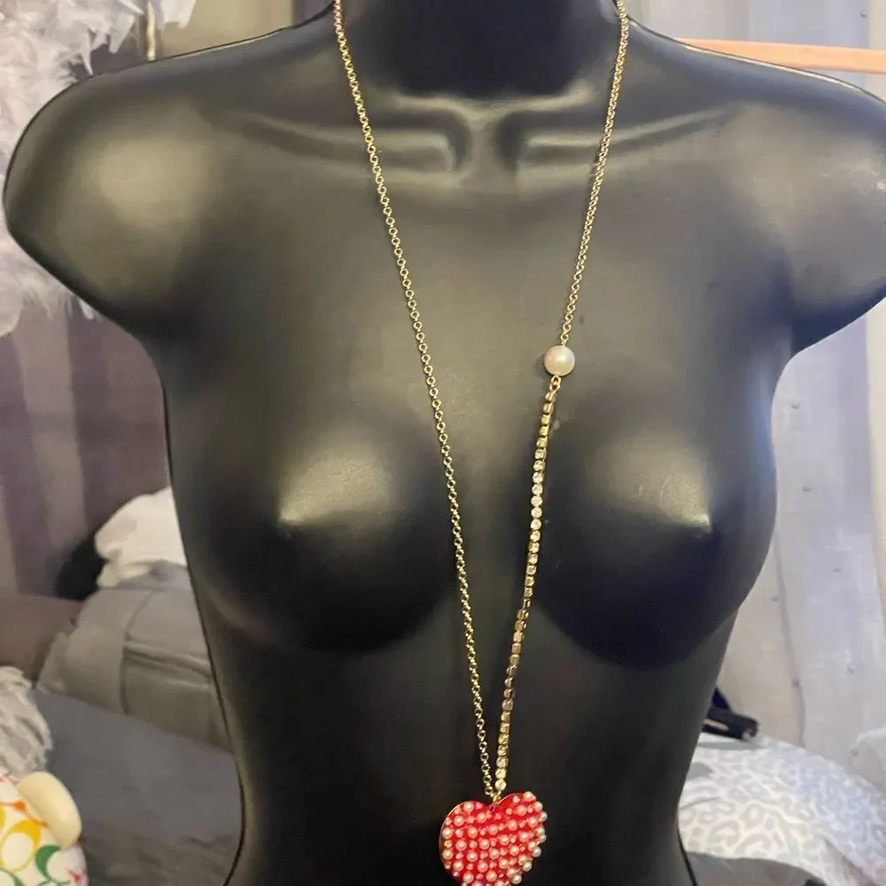Four piece, Betsey Johnson, XOXO heart Valentine’s kitsch statement jewelry set